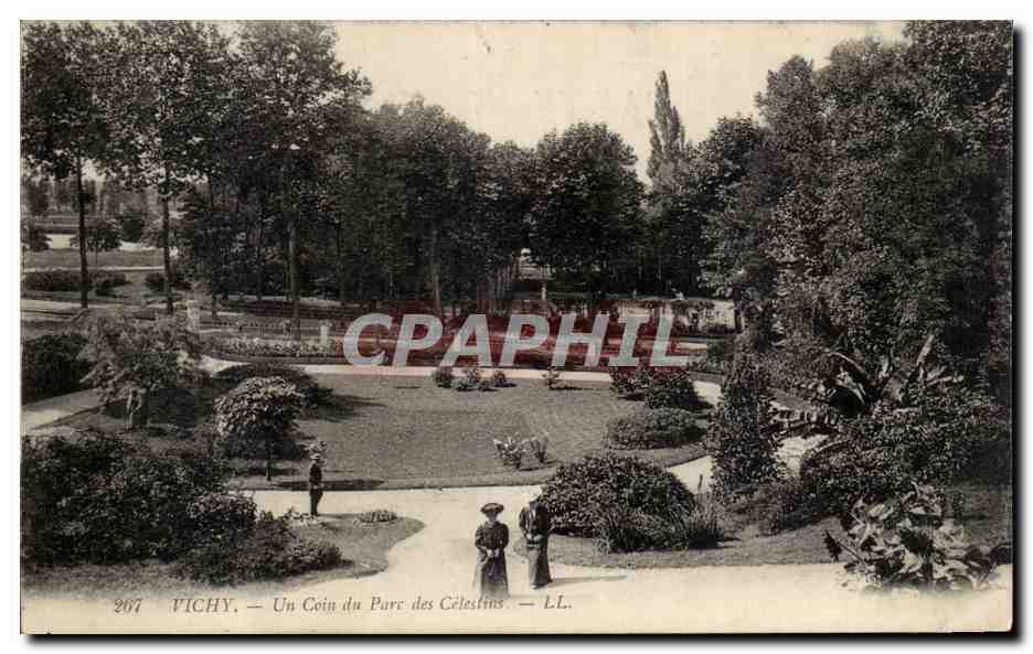 CPA Vichy Un Coin du Parc des Celestins