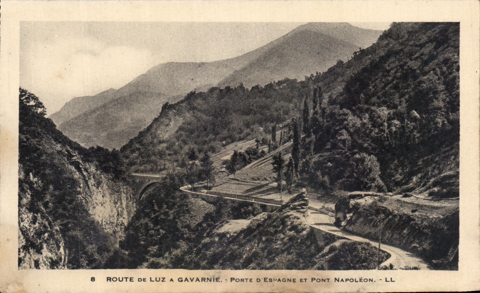 CPA Route De Luz A Gavarnie Porte D'Espagne Et Pont Napoleon