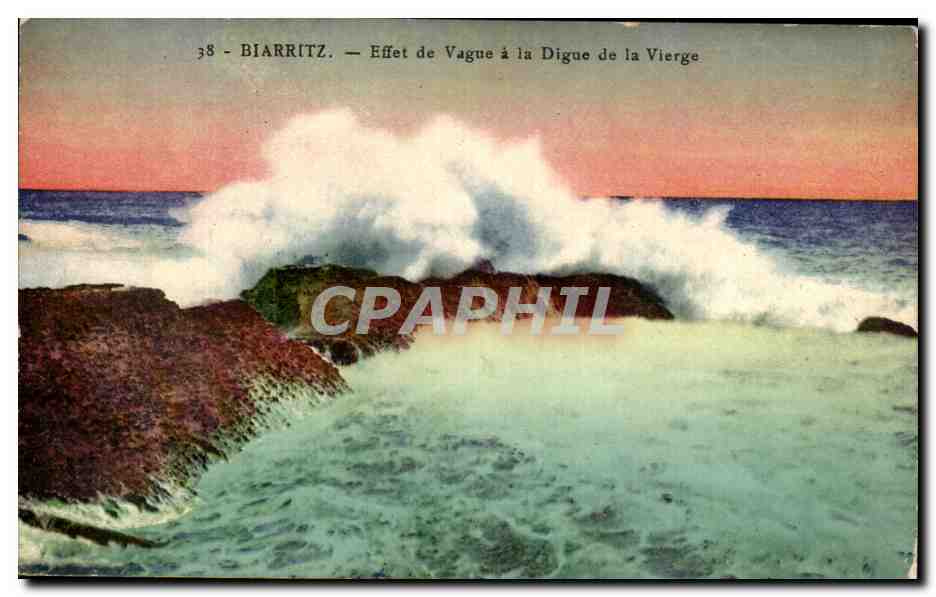 CPA Biarritz Effet de Vague a la Vierge