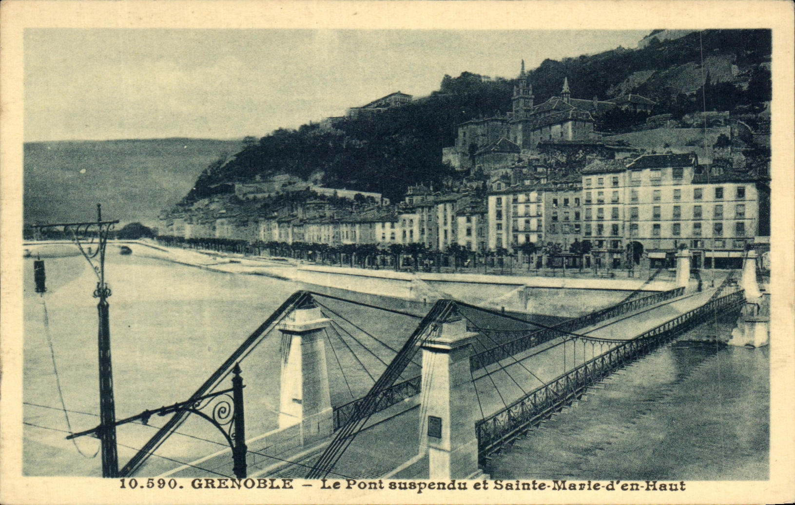 Grenoble — Le Pont suspendu et Sainte-Marie-d'en-Haut — éditeur Dauphinte-Paysages, n° 10.590