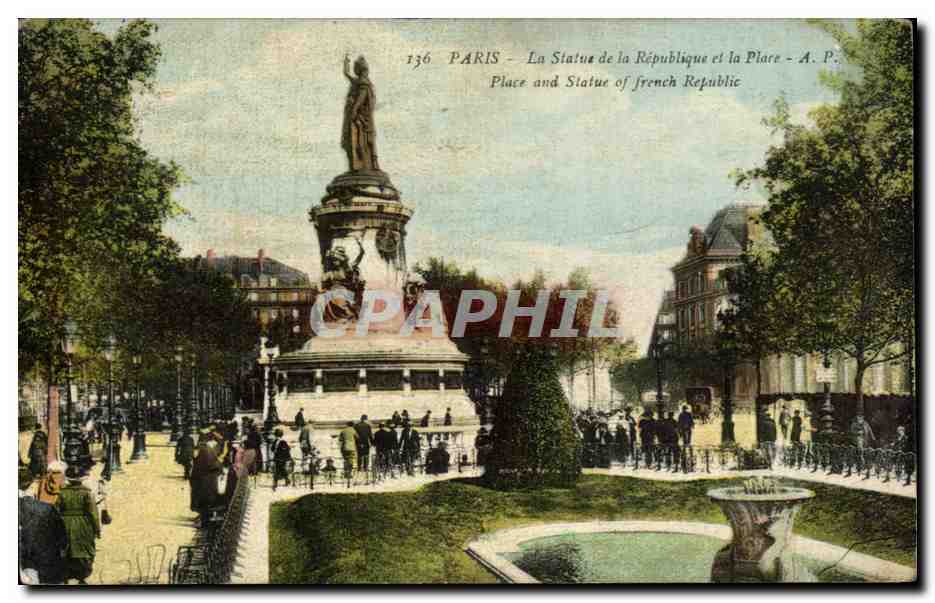 CPA Paris La Statue De La Rqpublique Et La Plare Place And Statur Of