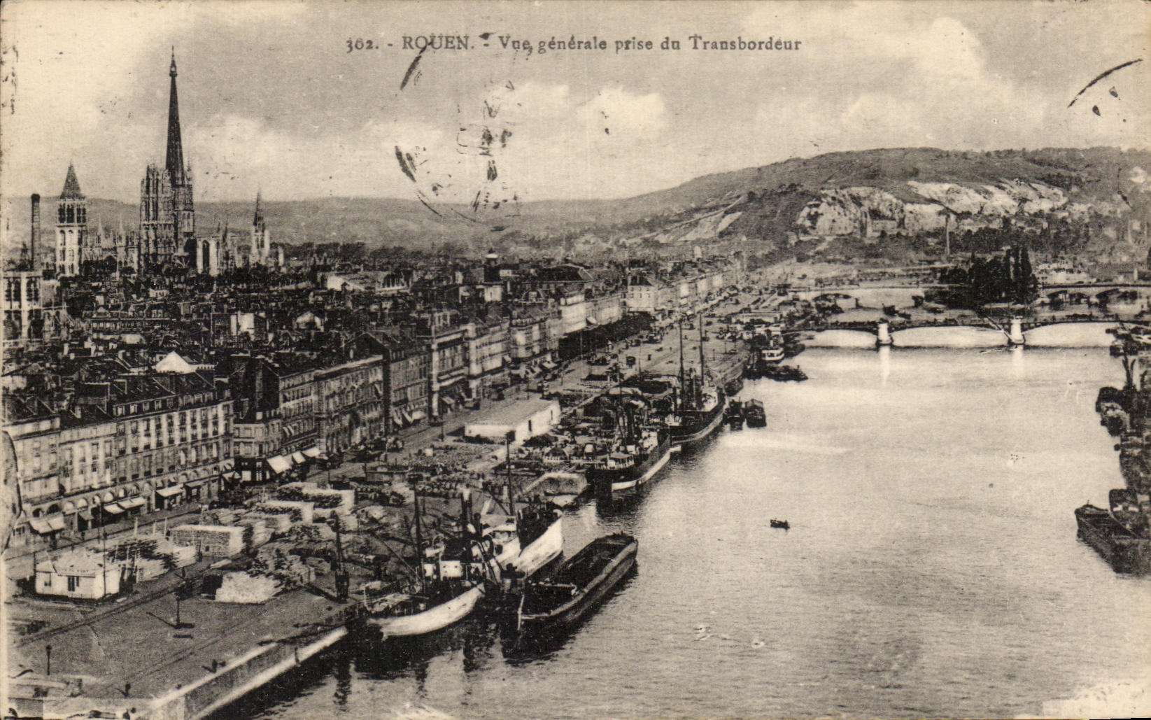 CPA Rouen Vue generale prise du Transbordeur Bateaux