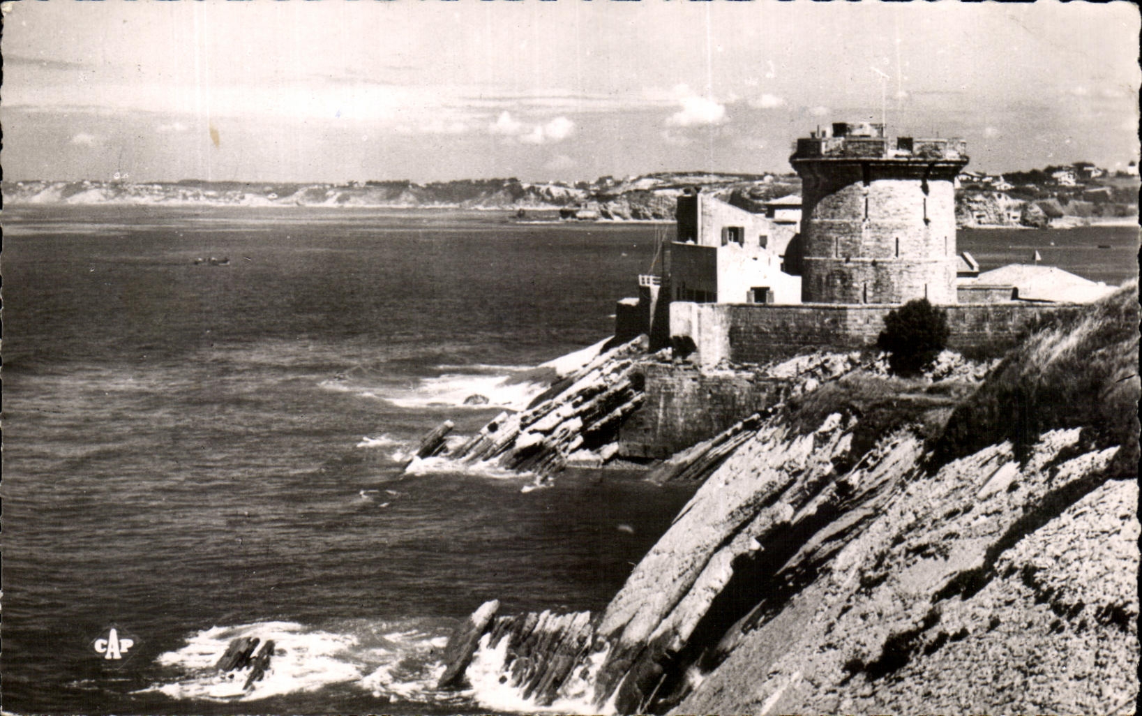 Las rocas y el fuerte de Socoa — ST-JEAN-DE-LUZ — C.A.P. (50)