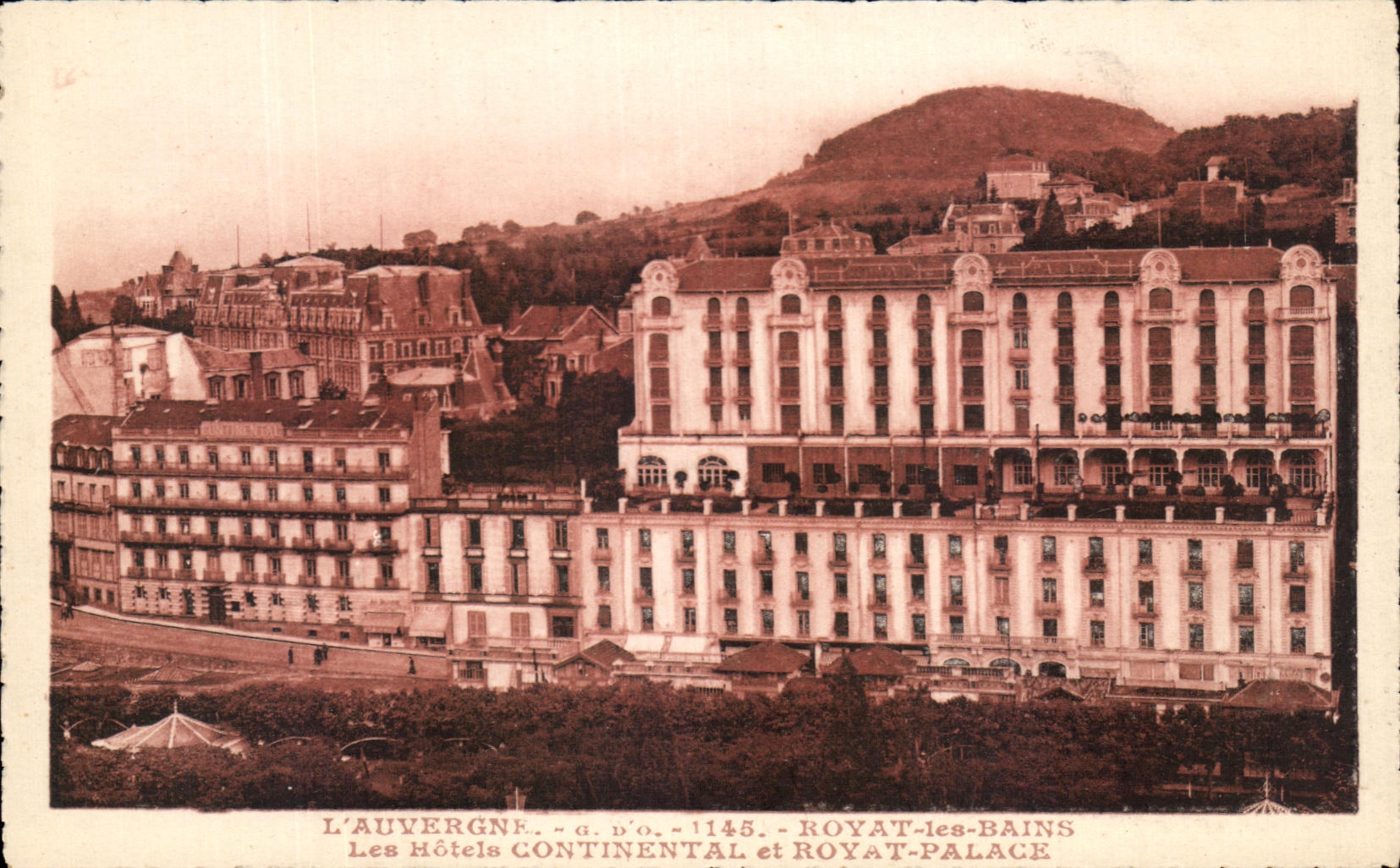 CPA Royat les Bains Les Hotels Continental et Royat Palace