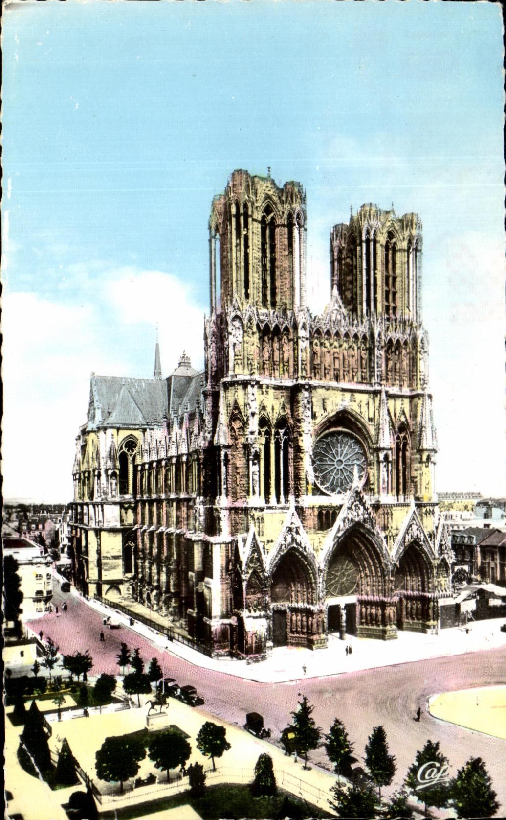 CPSM Reims La Cathedrale