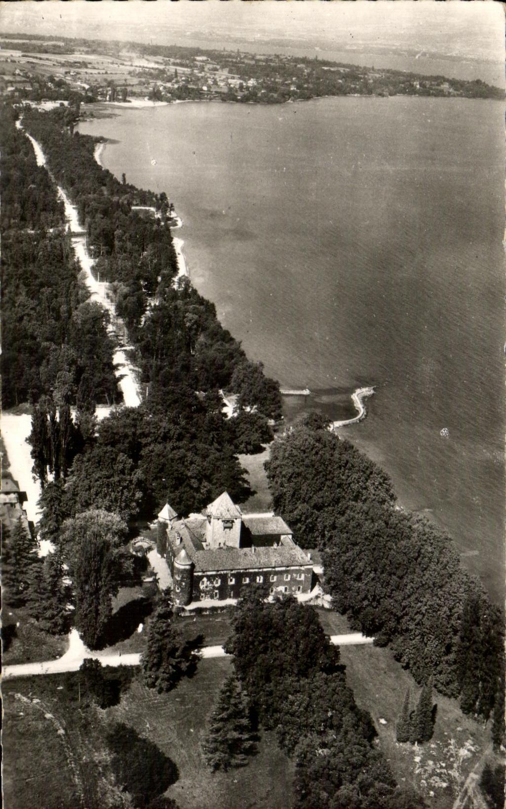 CPA Hotellerie Du Chateau De Coudree Bonnatrait Sciez Plage Privee sur le lac Leman 