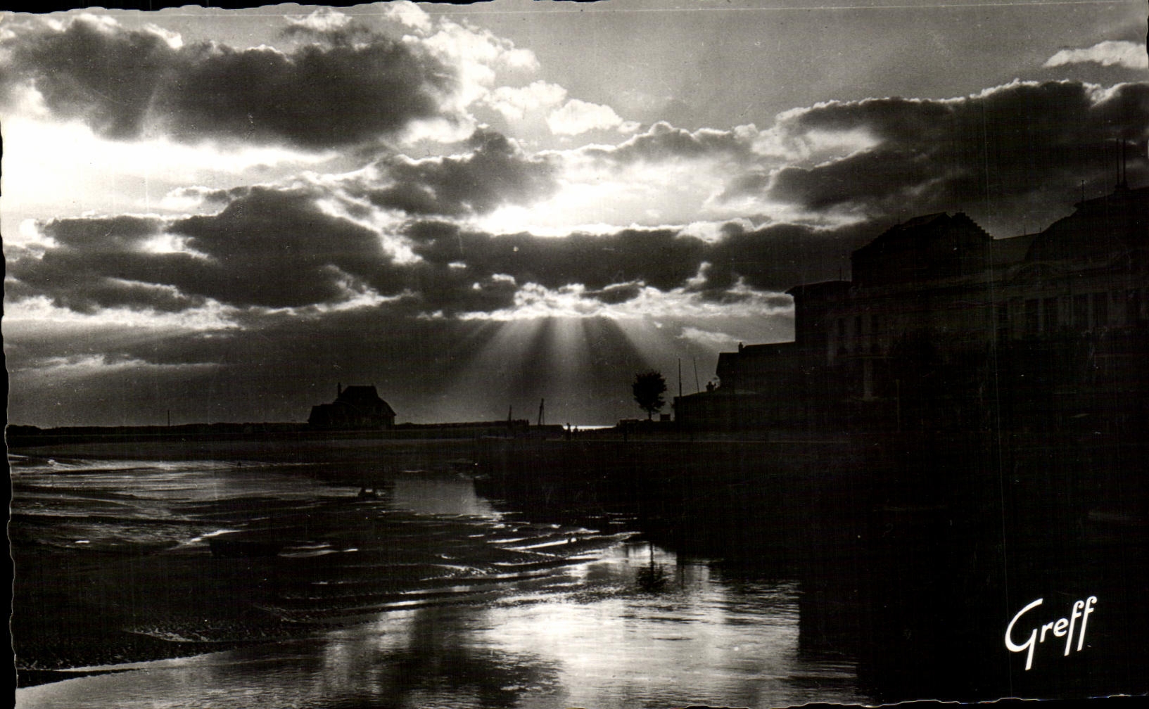 Trouville-sur-Mer — Soleil couchant sur la Touques — Greff