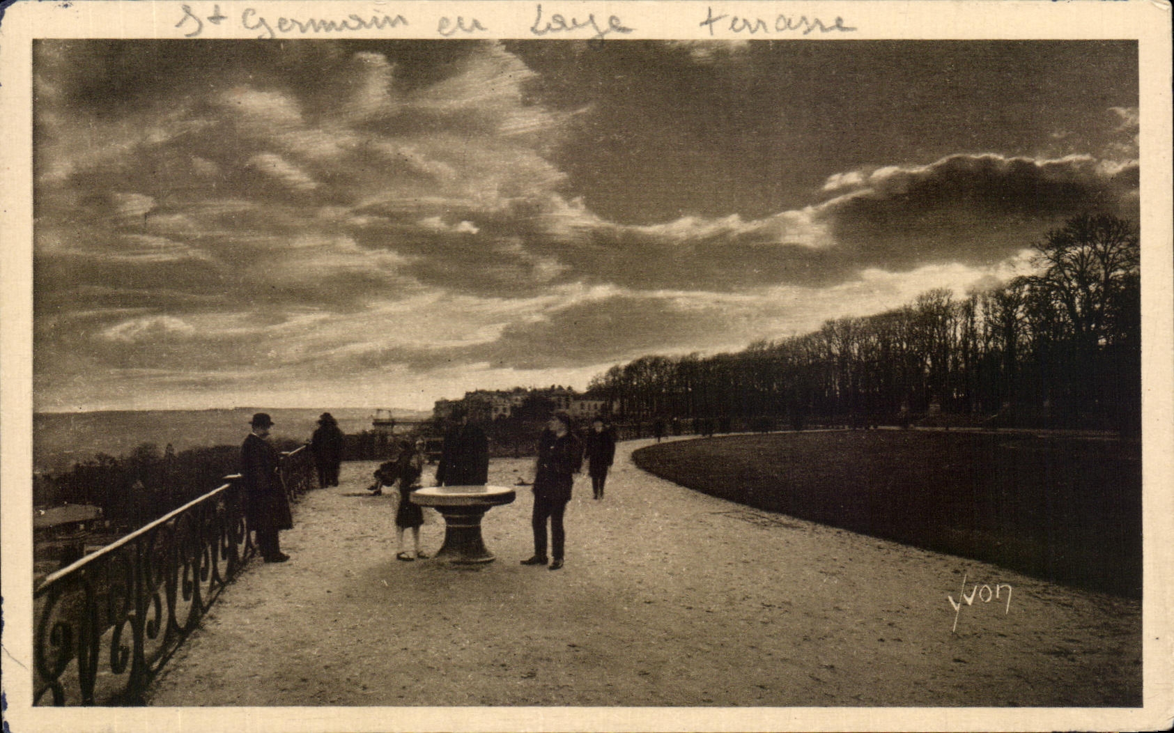 Saint-Germain-en-Laye — Terrasse — Édition d'Art YVON