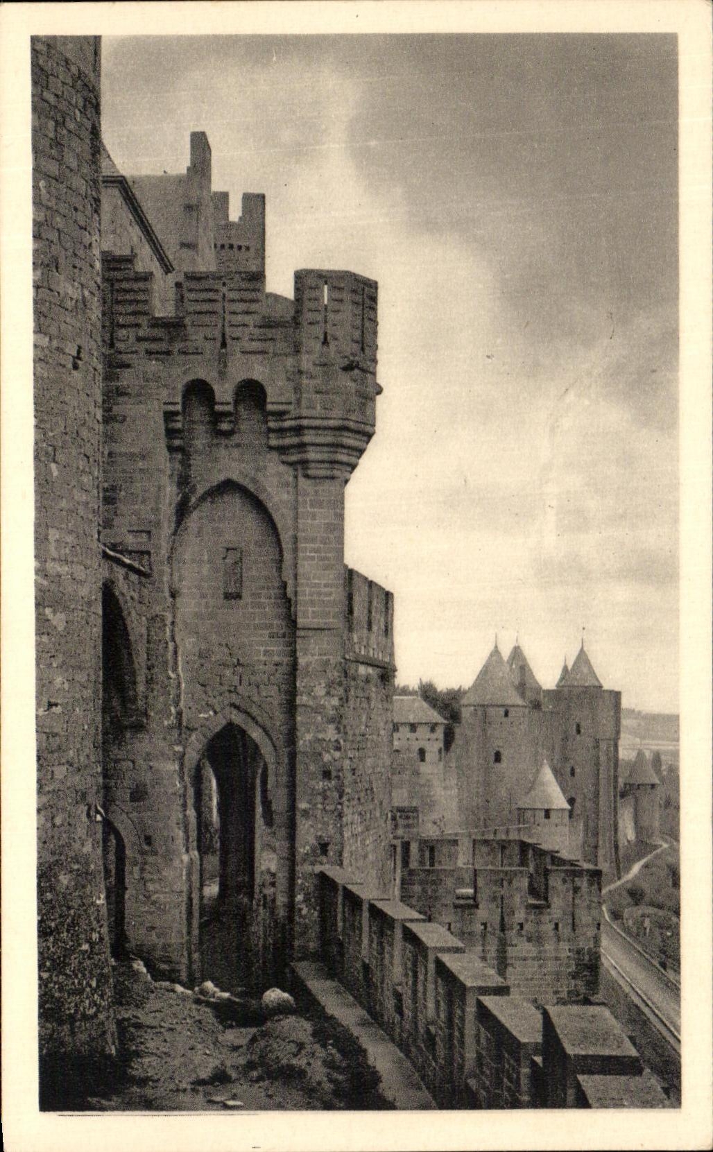 CPA CIte De Carcassonne Defenses Du Font Ouest