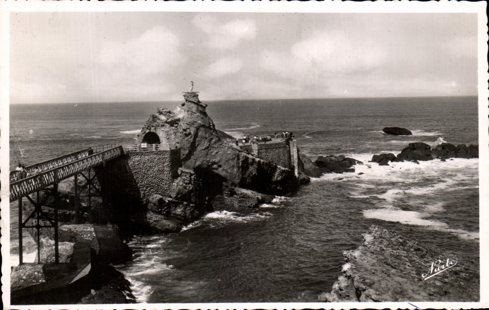 CPSM Biarritz Le Rocher de la Vierge