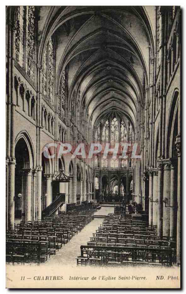CPA Chartres Interieur de I'Eglise Saint Pierre