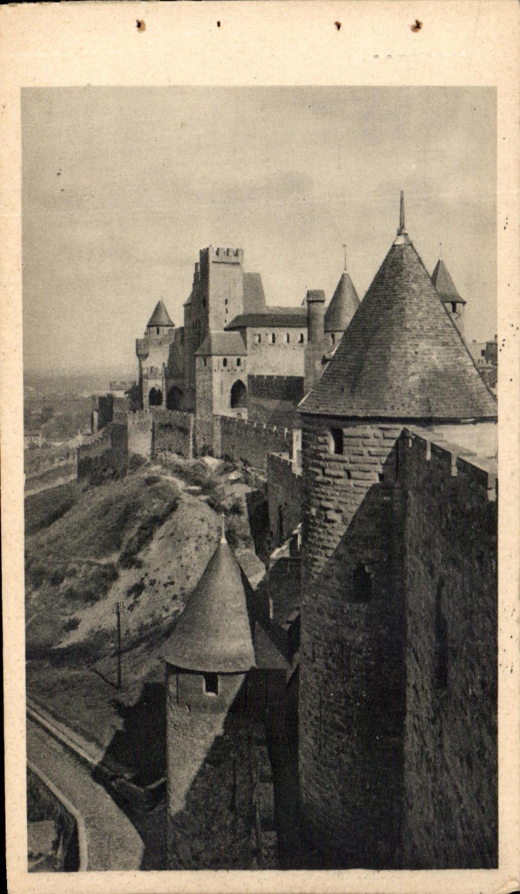 CPA Cite De Carcassonne le Chateau Defenses du Front Occidental