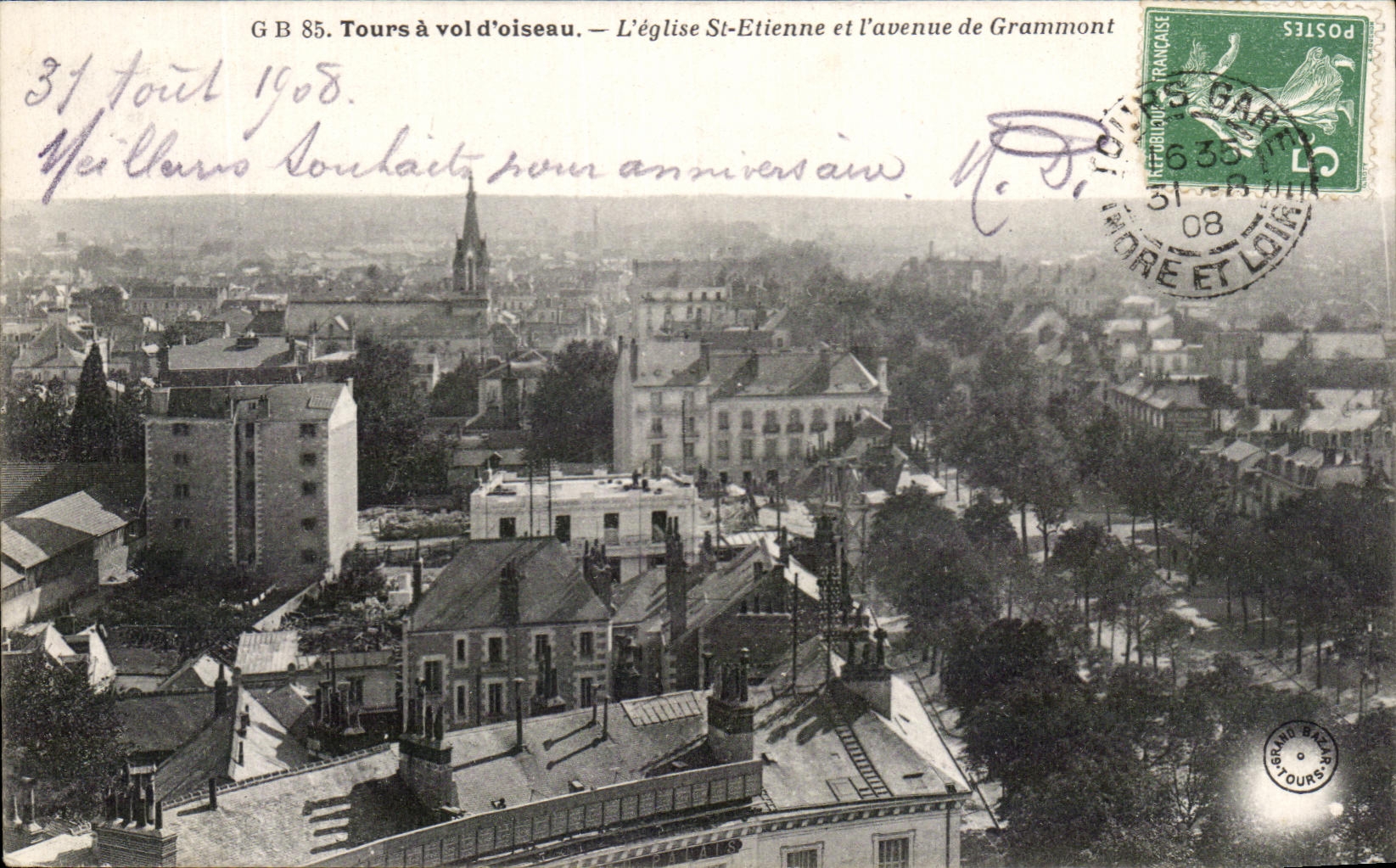 CPA Tours a Vol d'oiseau L'Eglise St Etienne Et l'avenue de Grammont