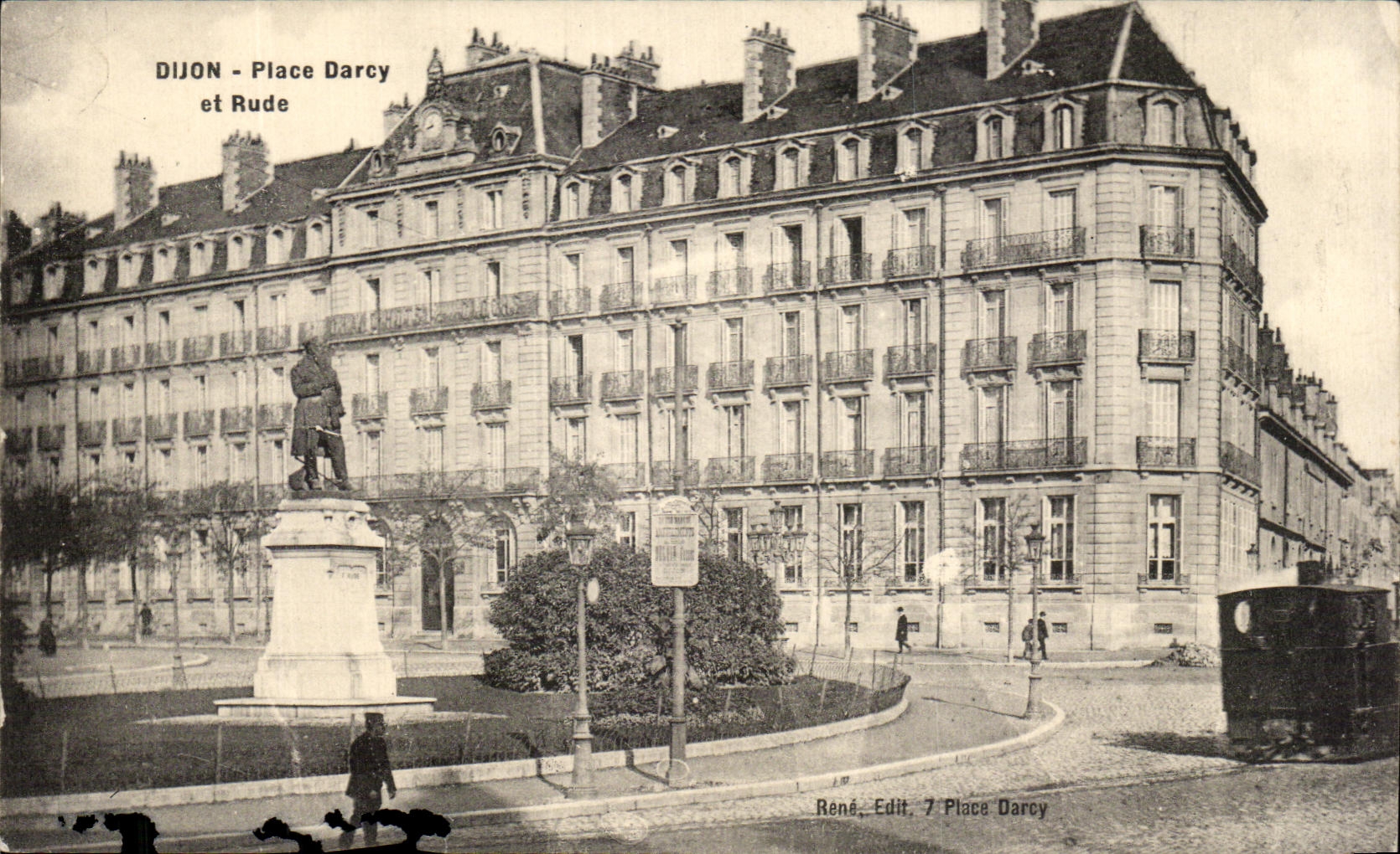 CPA Dijon Place Darcy et Rude Train