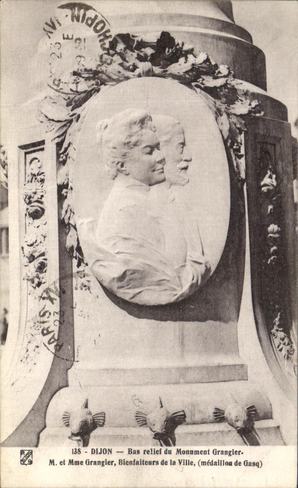 CPA Dijon Bas relief du monument Grangier Medaillon de Gasq