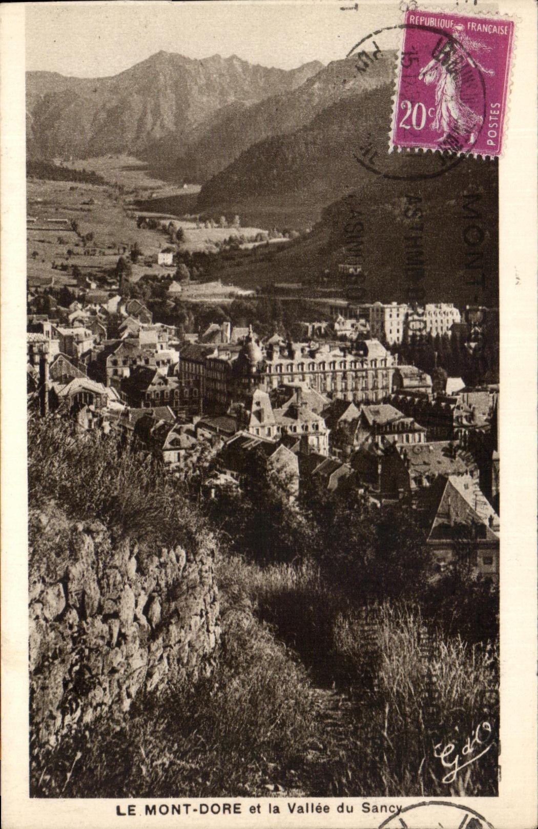CPA La Mont Dore et la Vallee du Sancy