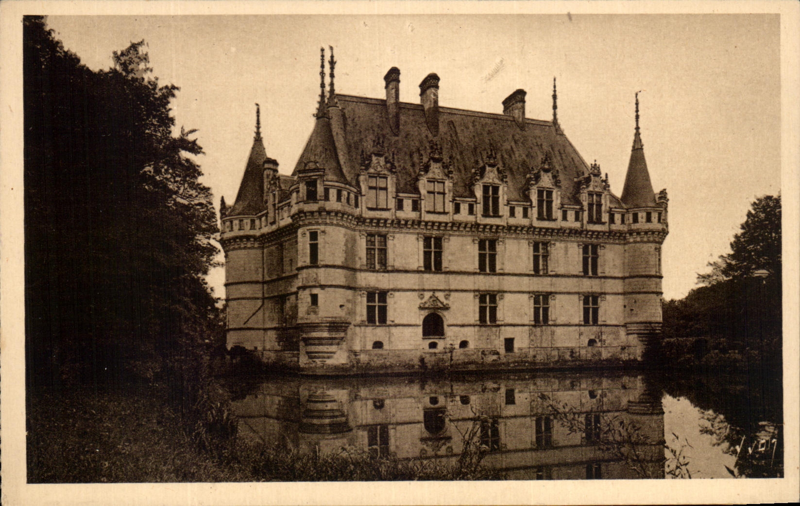 CPA Chateau De La Loire Chateau d'Azay Le Rideau