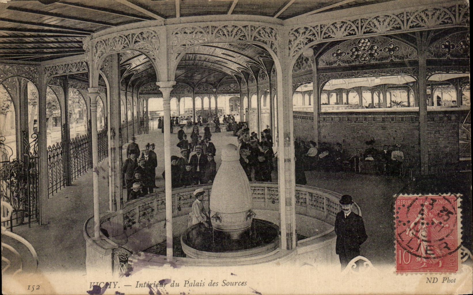 CPA Vichy Interieur Du Palais Des Sources