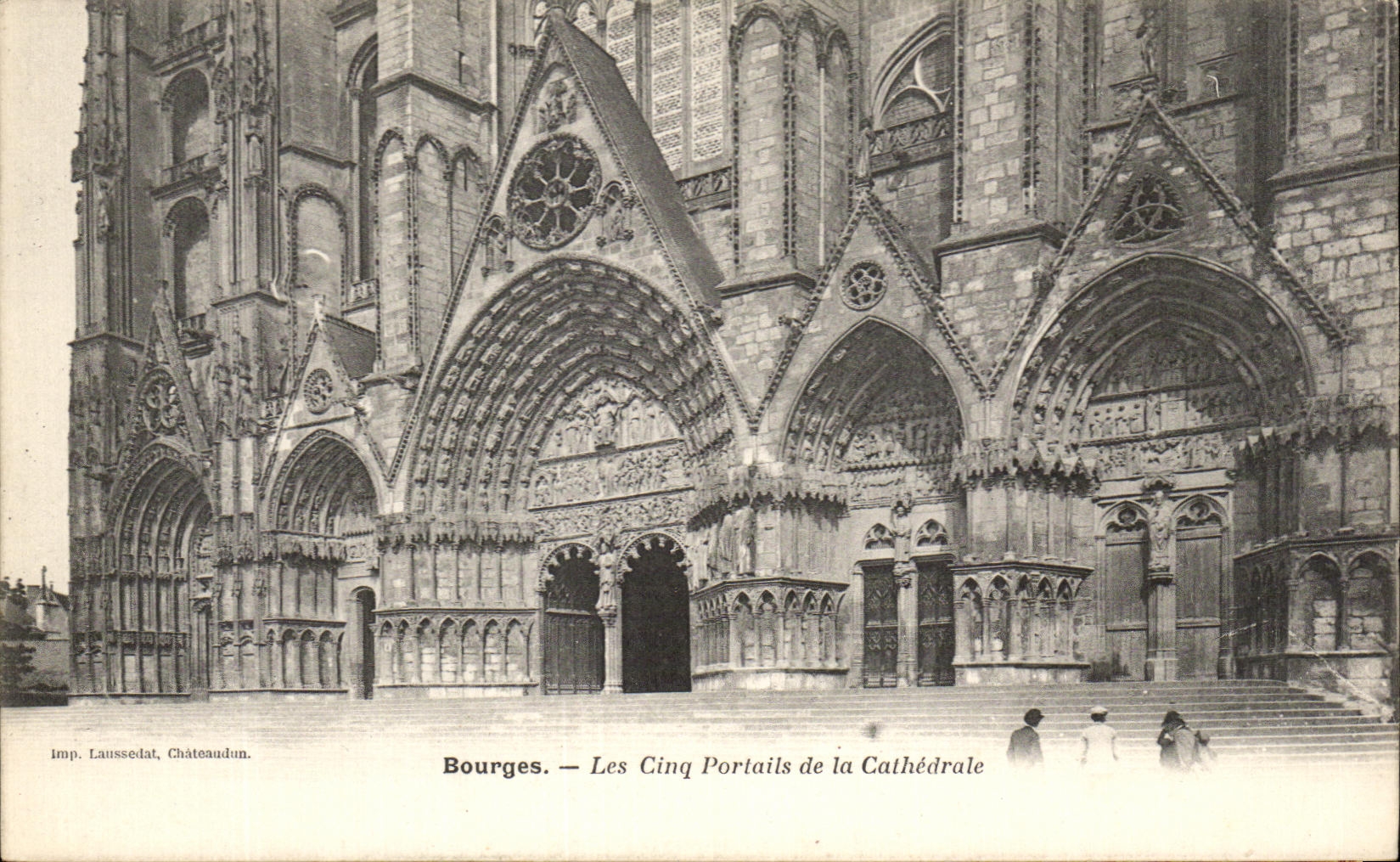CPA Bourges Les Cinq Portails De La Cathedrale
