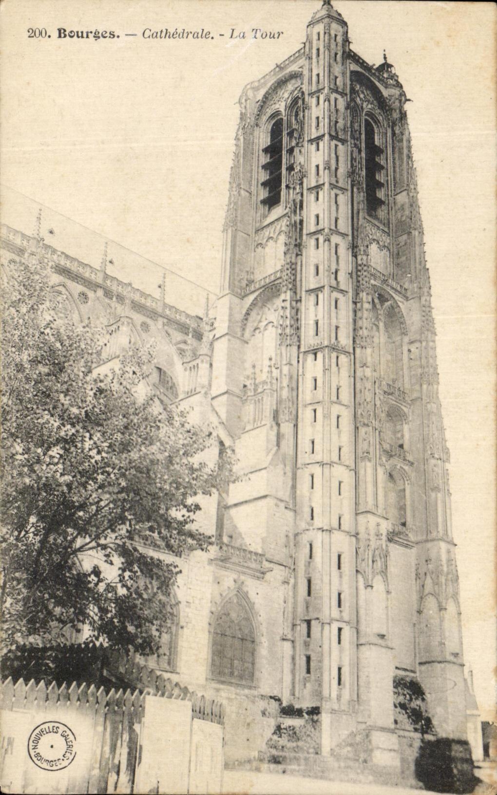 CPA Bourges Cathedrale La Tour