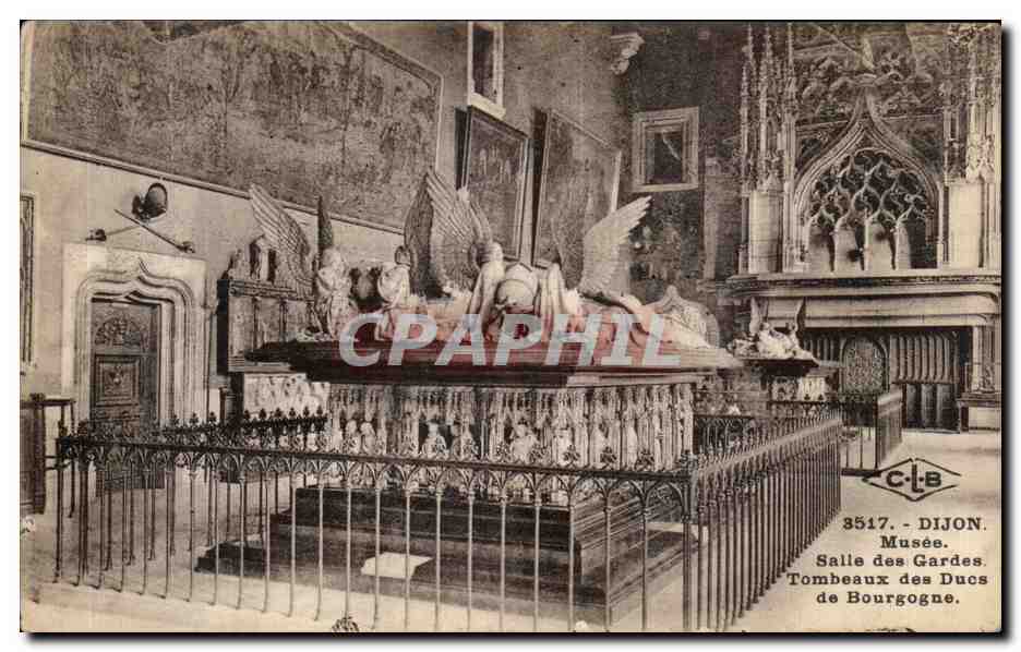 CPA Dijon Musee Salle des Gardes Tombeaux des Ducs