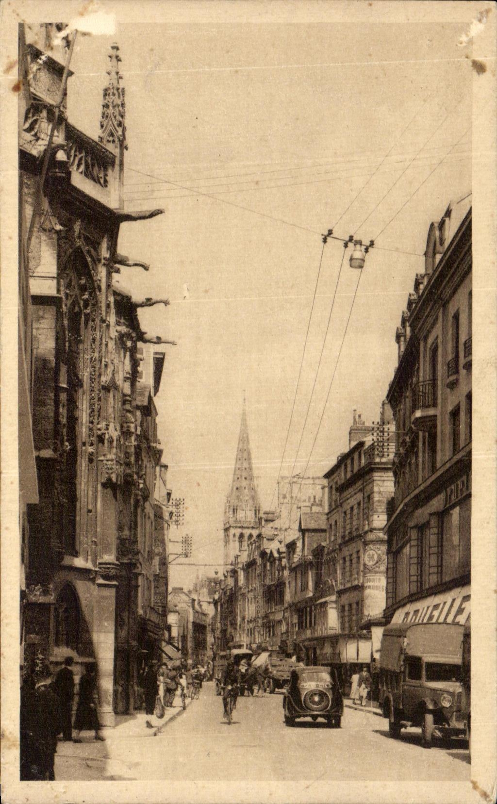 CPA Caen La Rue St Pierre En Premier Plan Notre Dame De Froide Rue