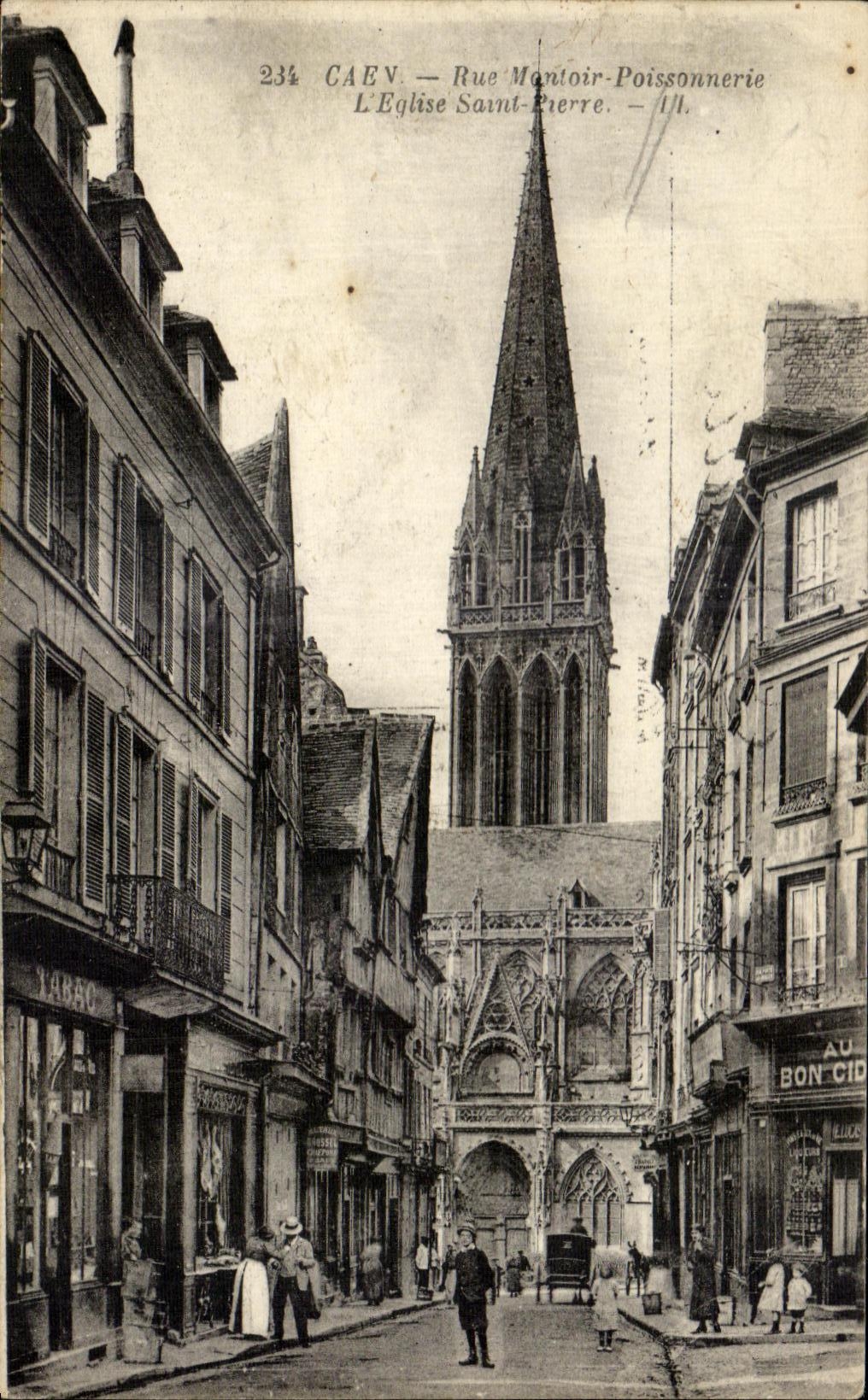 CPA Caen Rue Mentoir Poissonnerie L'Eglise Saint Pierre