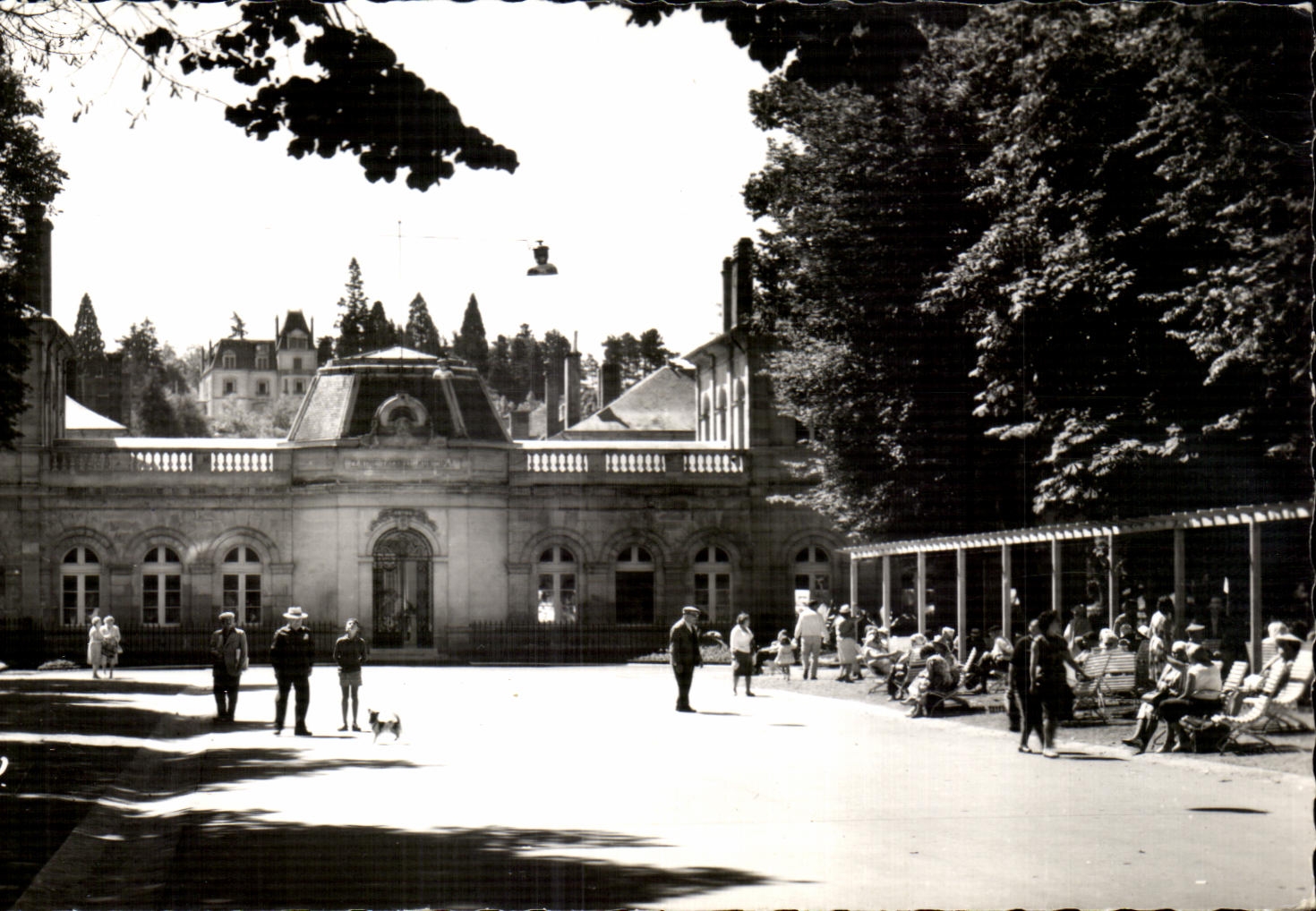 Néris-les-Bains — L'Établissement Thermal — Réal-Photo