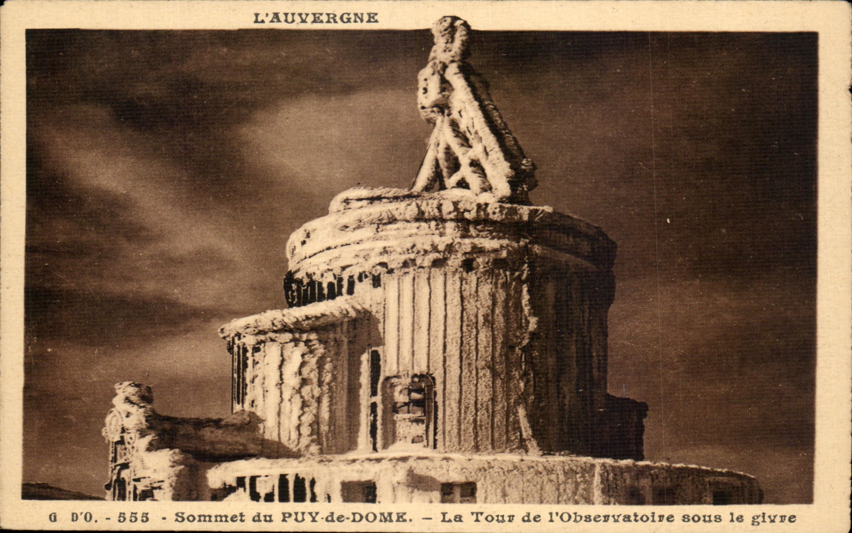 Sommet du PUY-de-DOME — La Tour de l'Observatoire sous le givre — J. Goattelapues, Édit. (P.-de-D.)