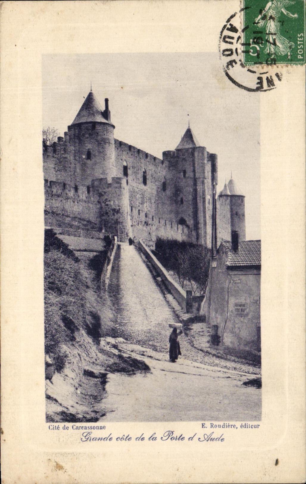 CPA Cite de Carcassonne Grande cote de la porte d'Aude 