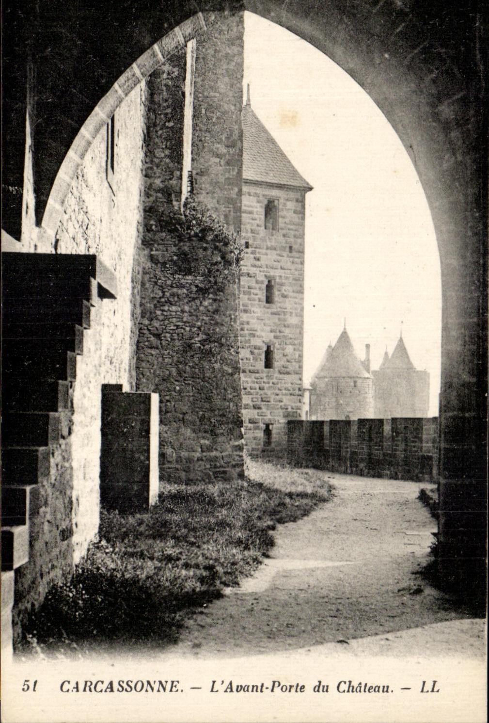 Carcassonne — L'Avant-Porte du Château — LL