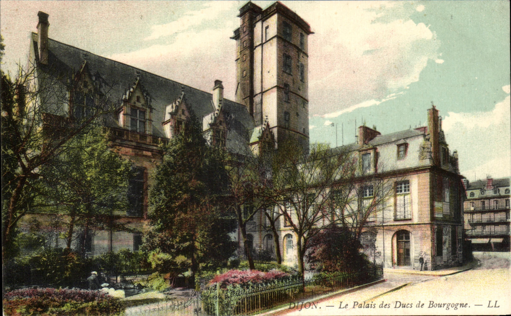 CPA Dijon Le Palais des Ducs de Bourgogne
