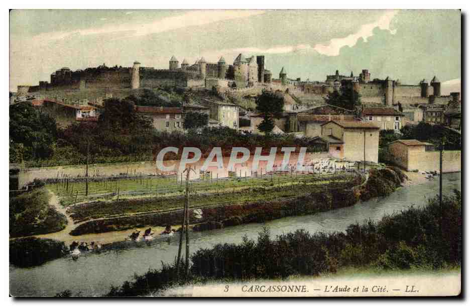 CPA Carcassonne L'Aude et la Cite Lavandieres