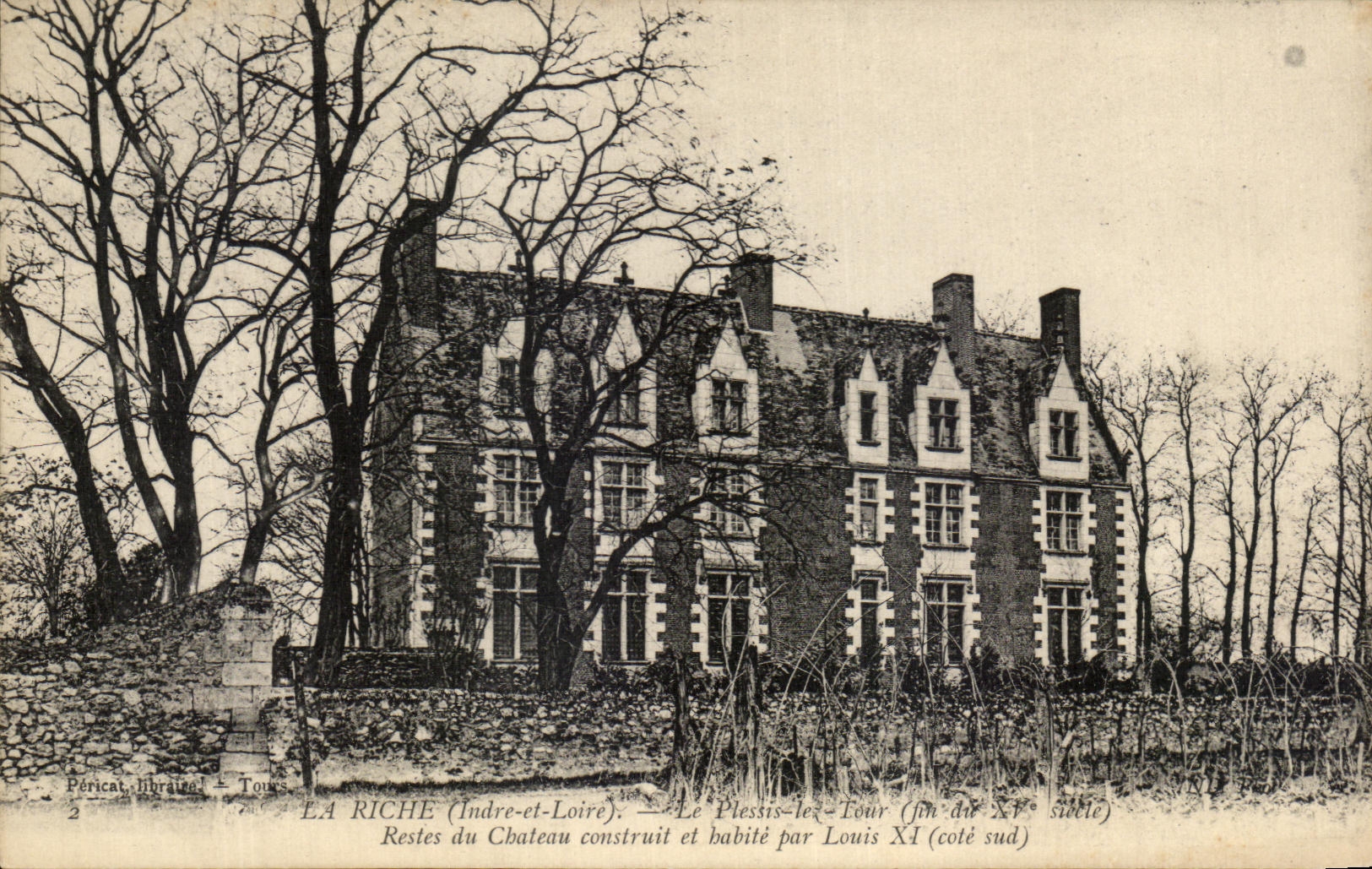 CPA La Riche Le Plessis les Tour Restes du Chateau construit et habite par Louis XI