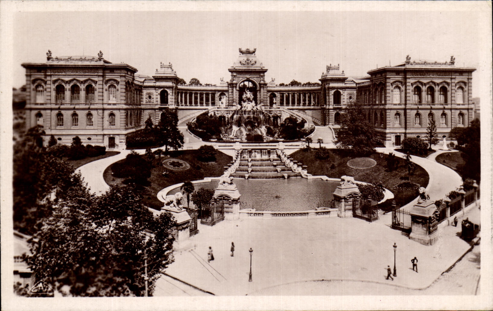 CPA Marseille Le Palais Longehamp