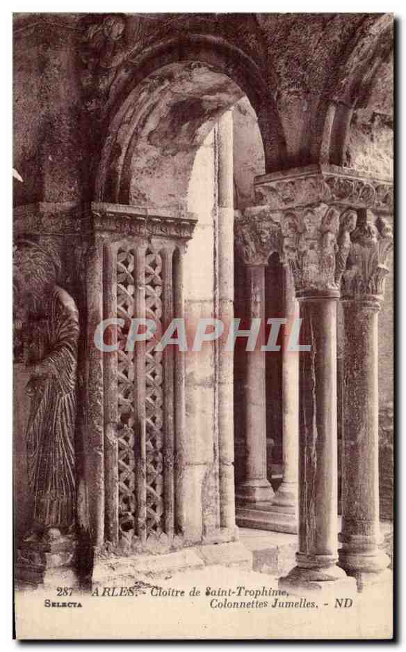 CPA Arles Cloitre De Saint Trophime Colonnettes Jumelles