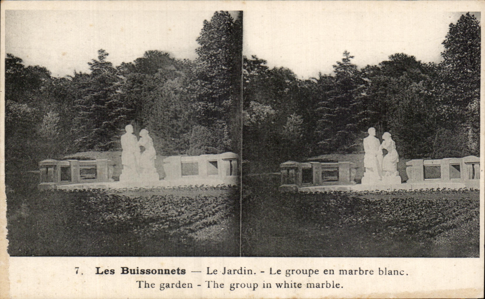 CPA Les Buissonnets Le Jardin Le Groupe En Marbre Blanc Lisieux