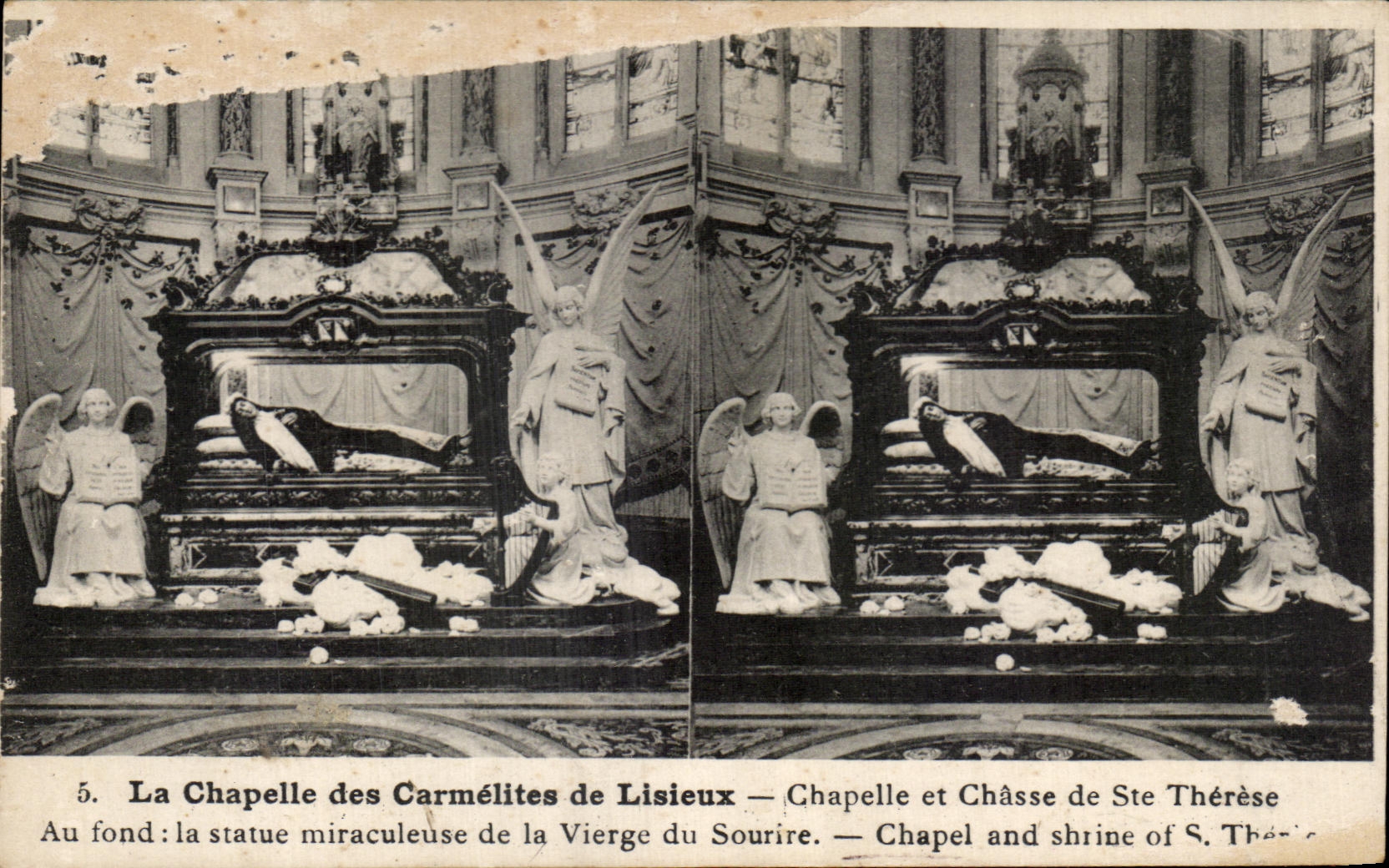 CPA La Chapelle Des Carmelites de Lisieux Chapelle Et Chasse De Ste Therese Au Find