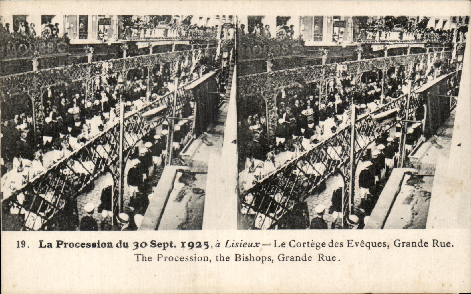CPA La Procession Du A Lisieux Le Cortege Des Eveques Septembre 1925