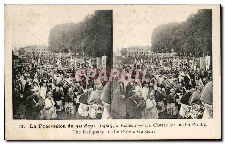 La Procession du 30 Sept. 1925, à Lisieux — La Châsse au Jardin Public