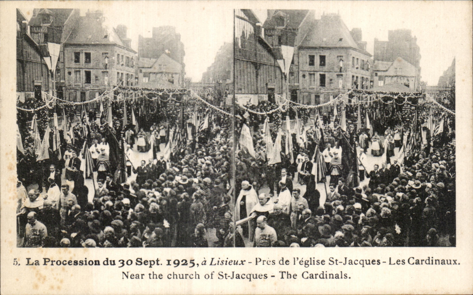 CPA La Procession du Lisieux Pres de l'eglise St jacques Les Cardinaux Near the church of St jacques 30 septembre 1925