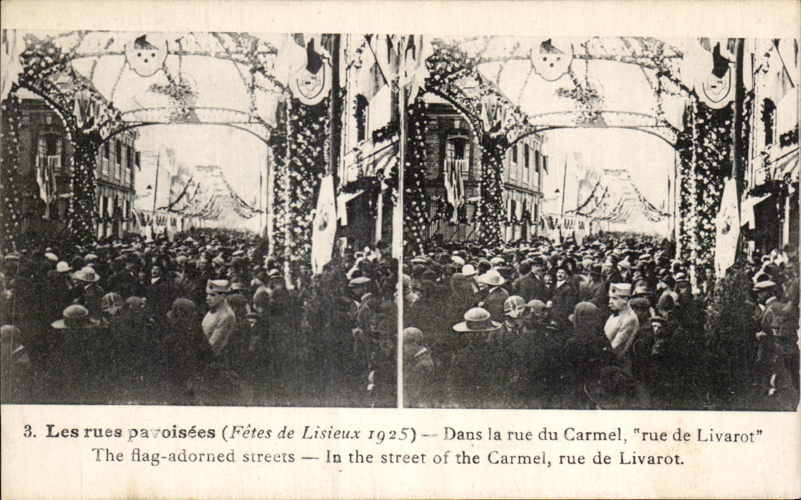 Les rues pavoisées (Fêtes de Lisieux 1925) — Dans la rue du Carmel, "rue de Livarot"