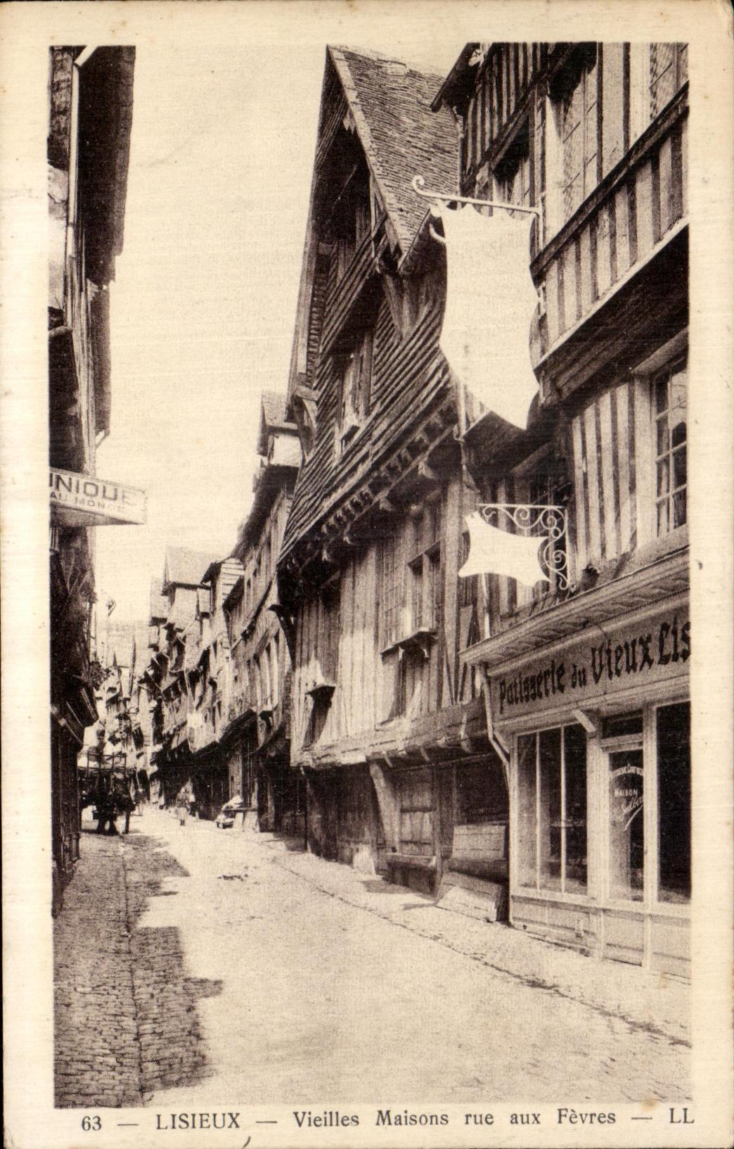 Lisieux — Vieilles Maisons rue aux Fèvres — LL