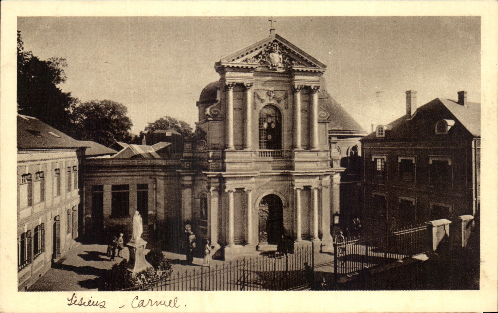 Lisieux - Carmel — Chapelle des Carmélites de Lisieux — éditeur CPAPHIL, n° 30-biz