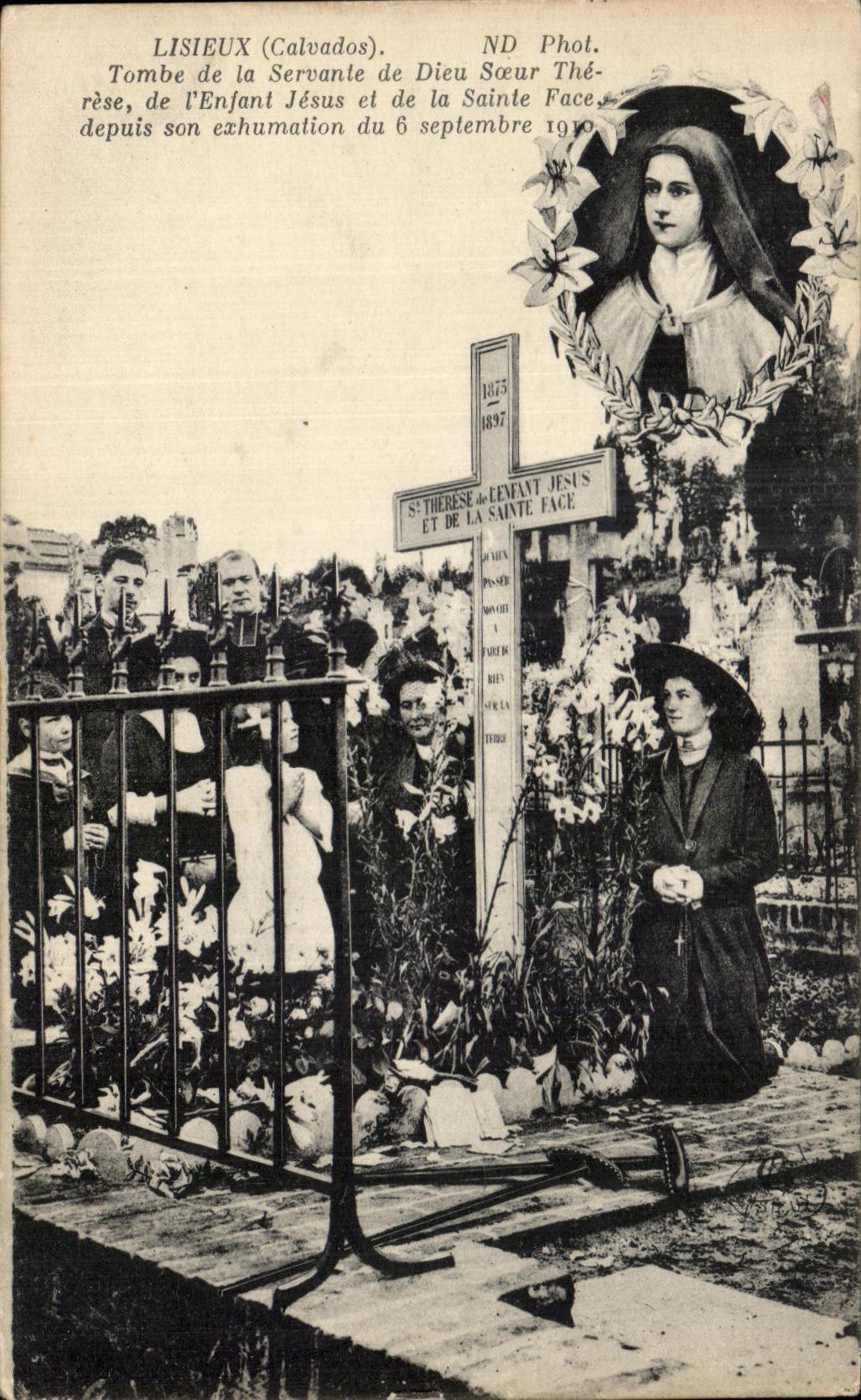Lisieux (Calvados) — Tombe de la Servante de Dieu Sœur Thérèse de l'Enfant Jésus et de la Sainte Face — ND Phot.