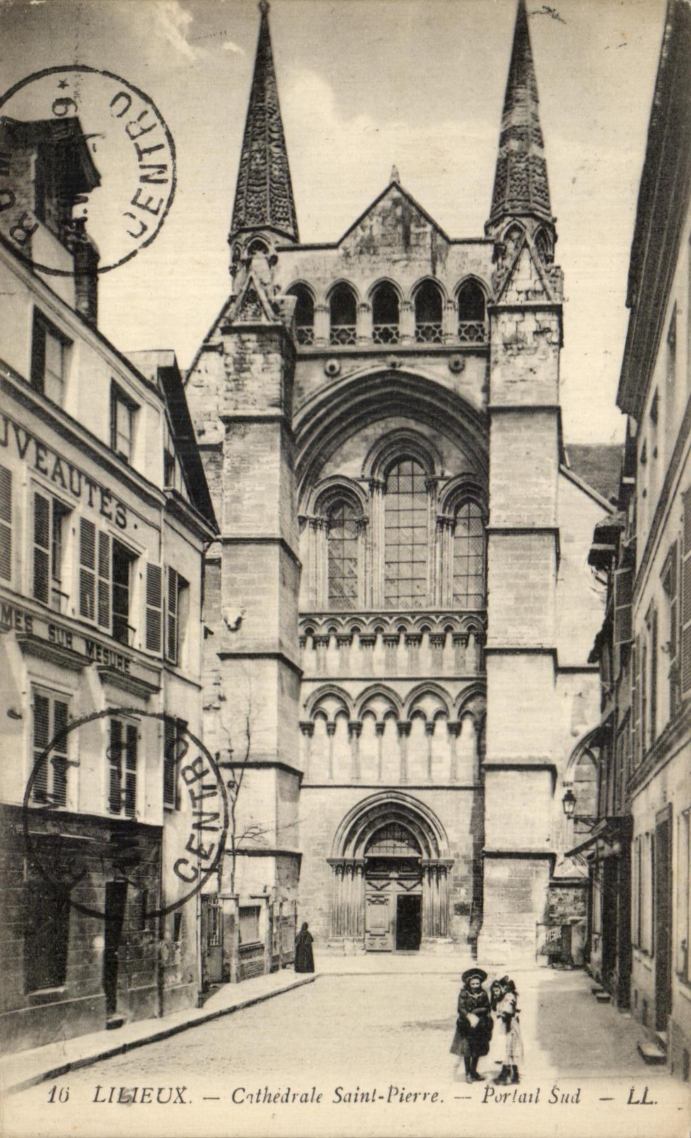 Lilieux — Cathédrale Saint-Pierre — Portail Sud — LL.