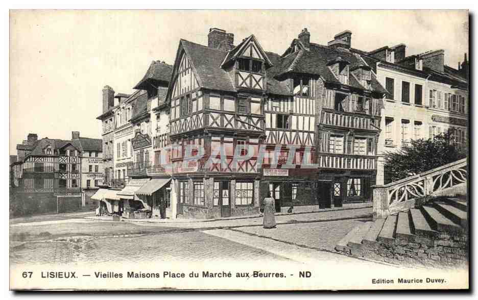 CPA Lisieux Vieilles Maisons Place du Marche aux Beurres