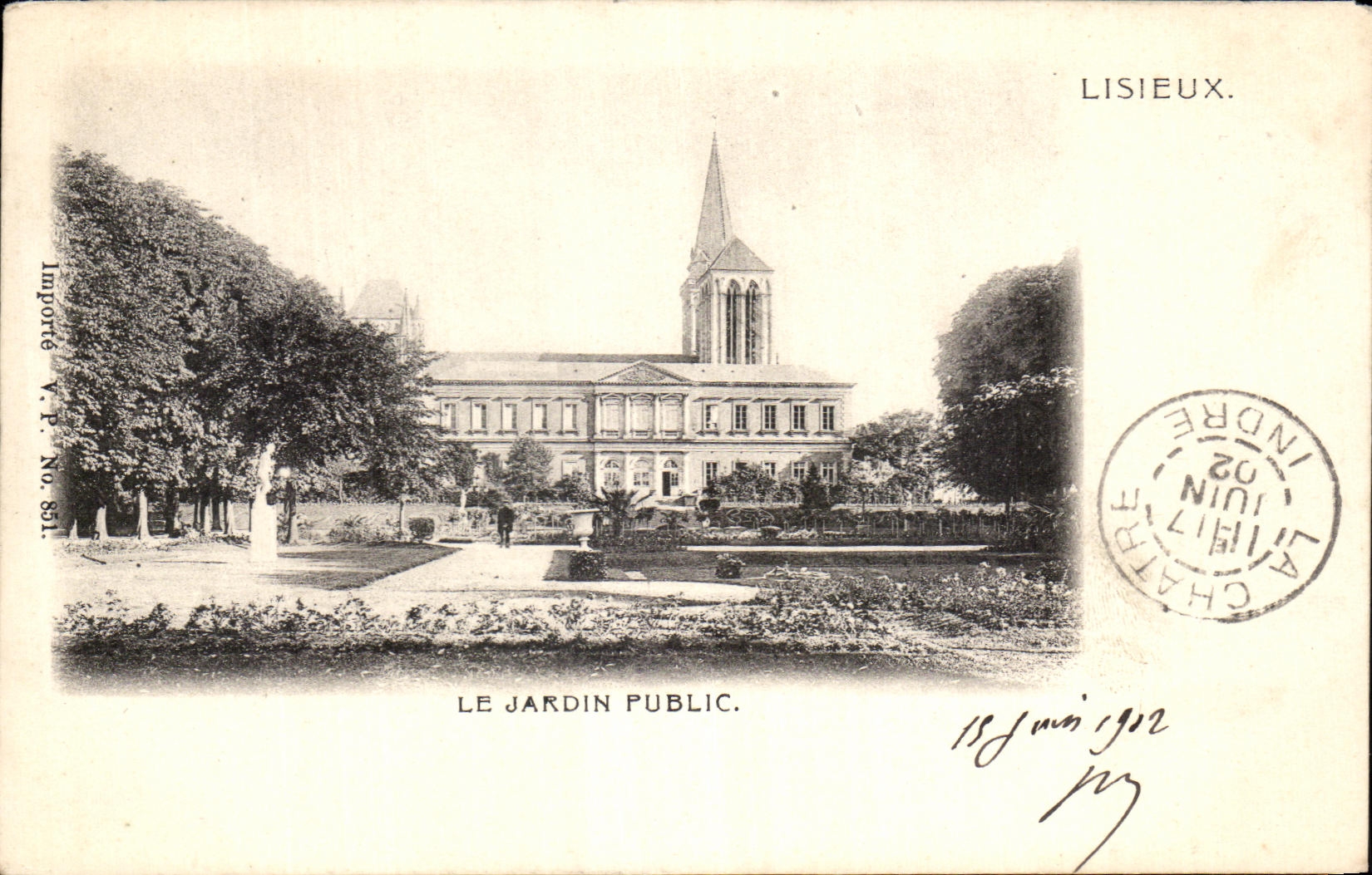CPA Lisieux Le Jardin Public