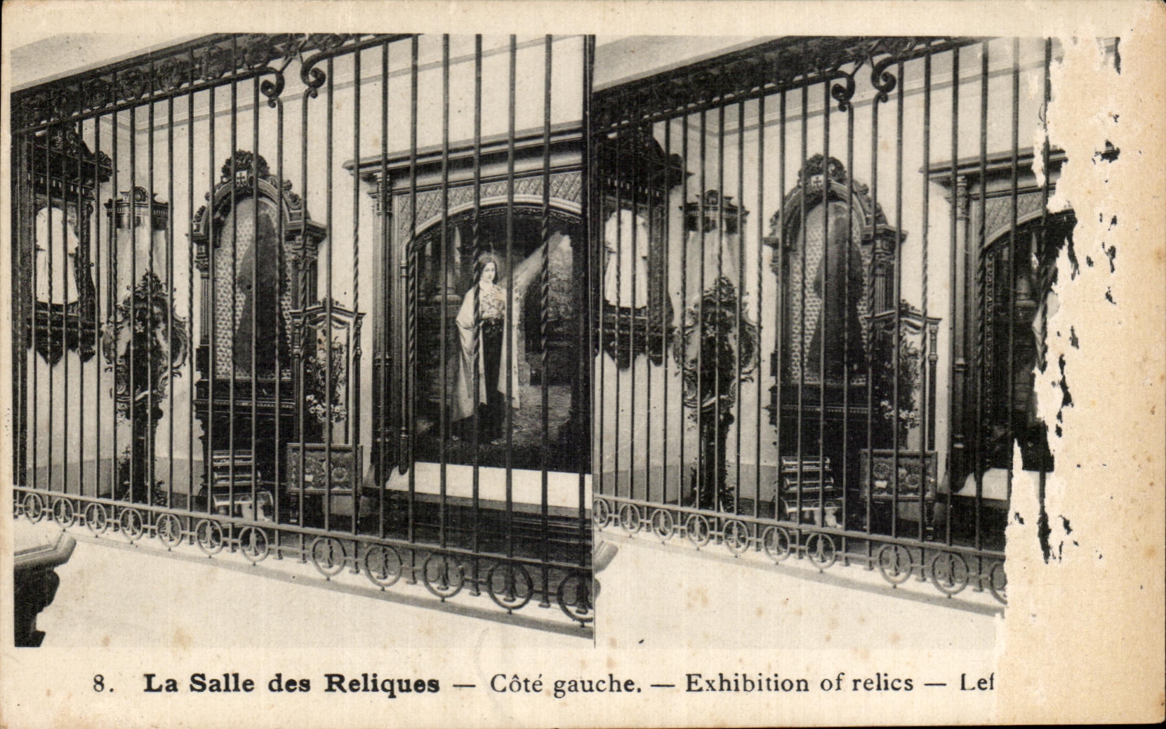 CPA La Salle Des Relique Cote Gauche Lisieux
