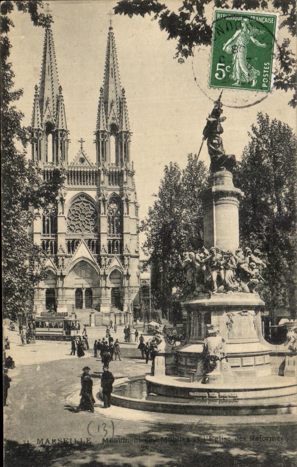 CPA Marseille Monument des mobiles de l'eglise des Reformes 
